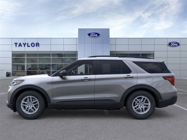 2026 Ford Explorer photo 2