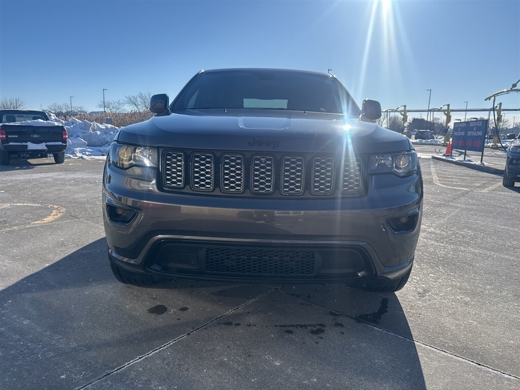 Used 2018 Jeep Grand Cherokee Altitude SUV