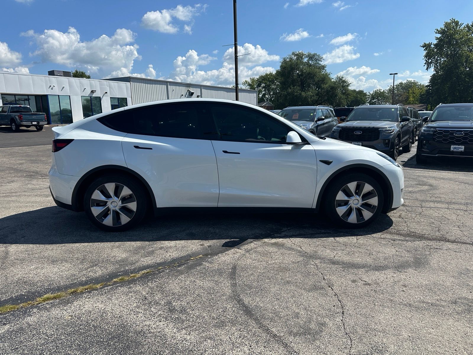 Used 2022 Tesla Model Y Long Range with VIN 7SAYGDEEXNF360950 for sale in Manteno, IL