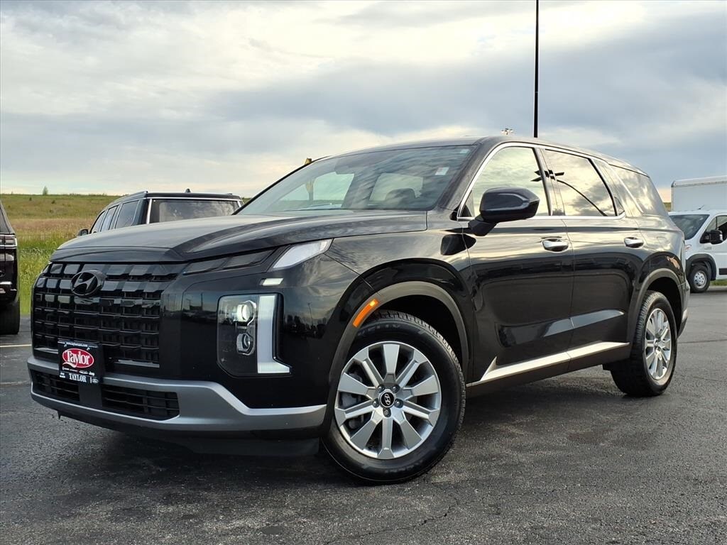 2023 Hyundai Palisade SE photo 2