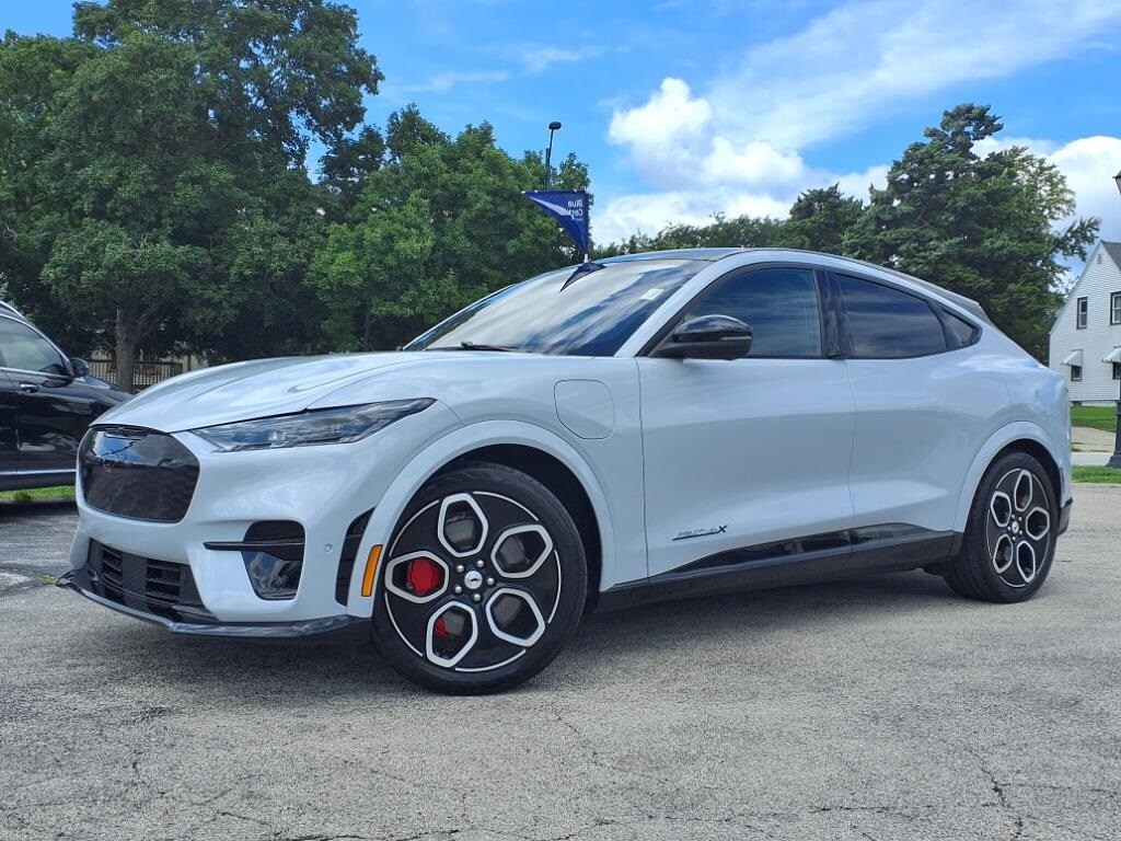 2023 Ford Mustang Mach-E GT photo 3