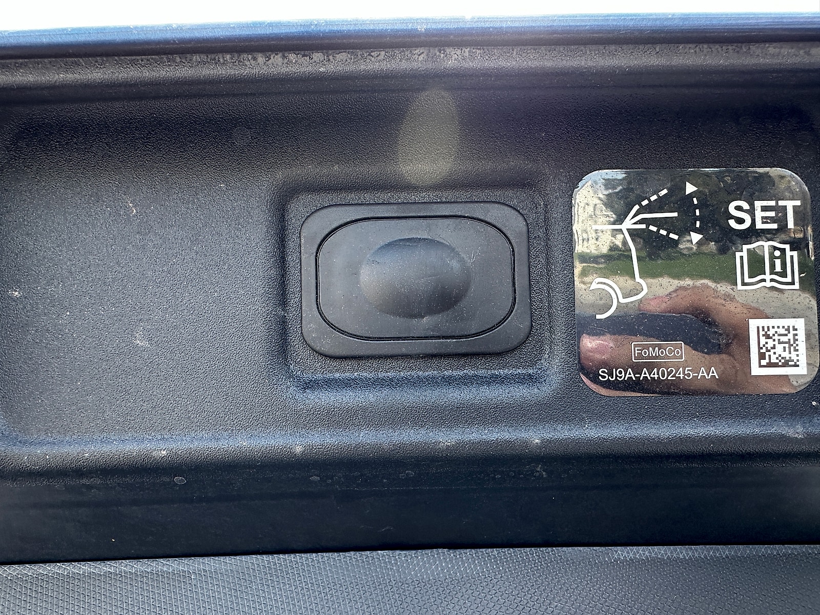2025 Ford Mustang Mach-E Premium - Photo 28