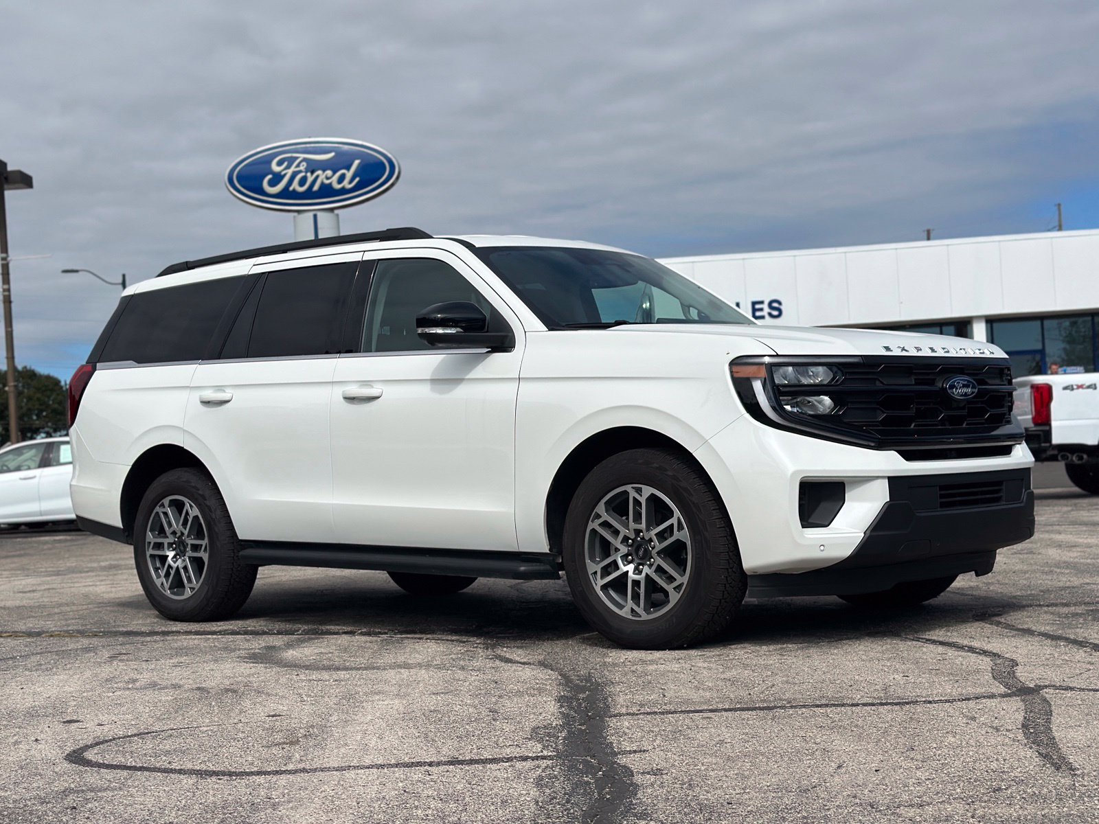 2026 Ford Expedition Active