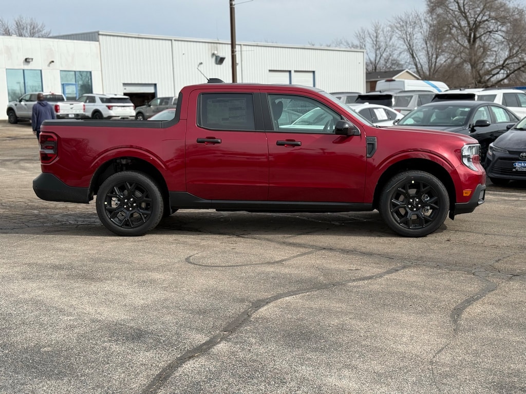 2026 Ford Maverick XLT photo 2