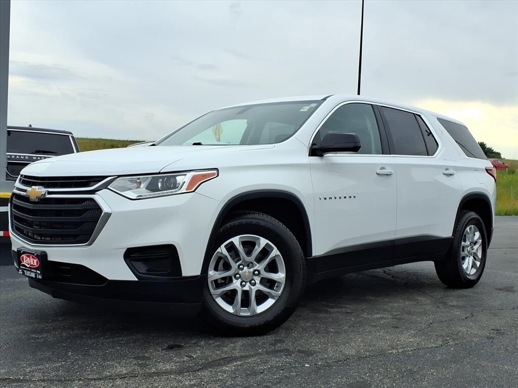2019 Chevrolet Traverse LS photo 3