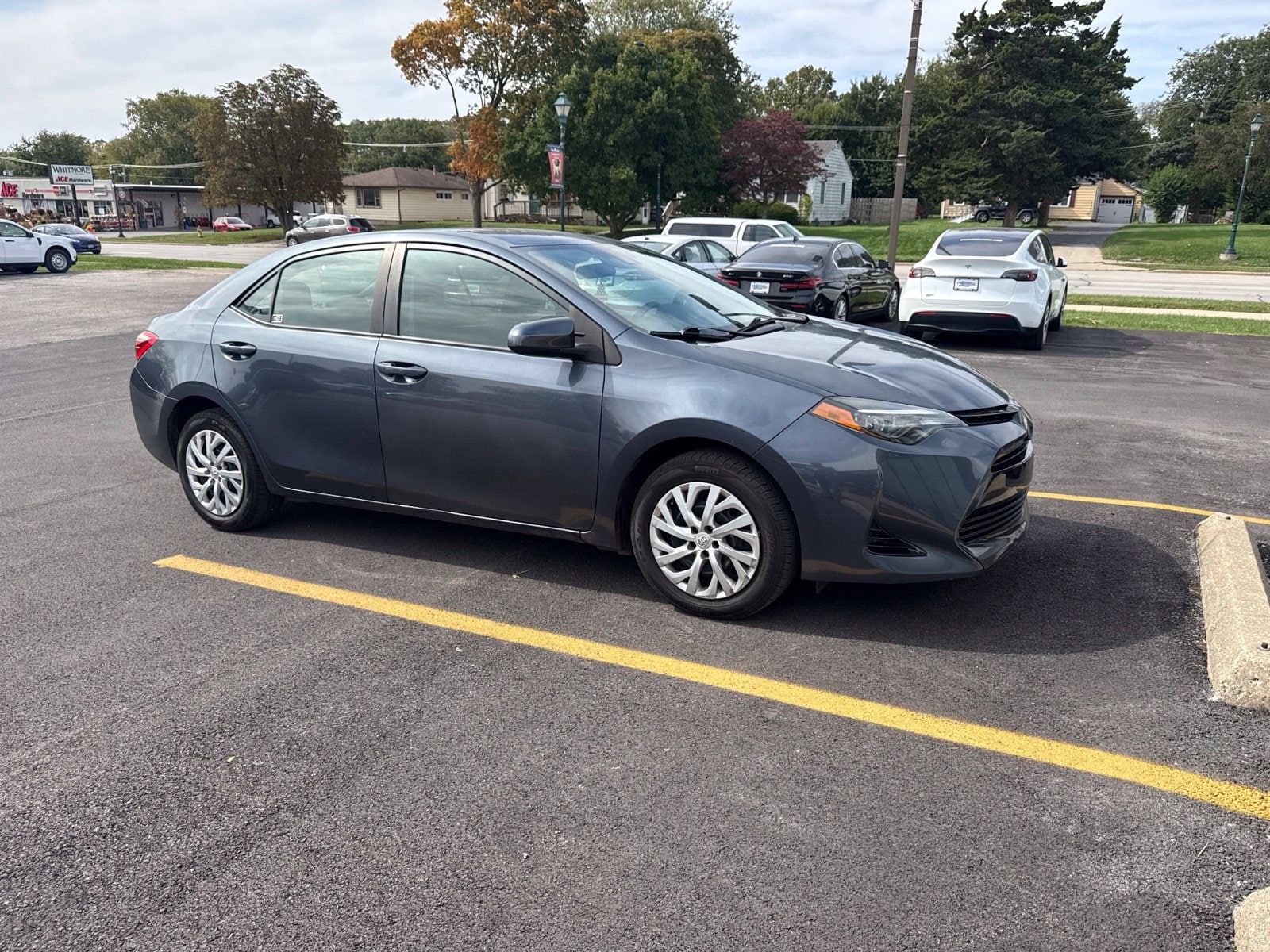 Used 2018 Toyota Corolla LE with VIN 5YFBURHE3JP814622 for sale in Manteno, IL