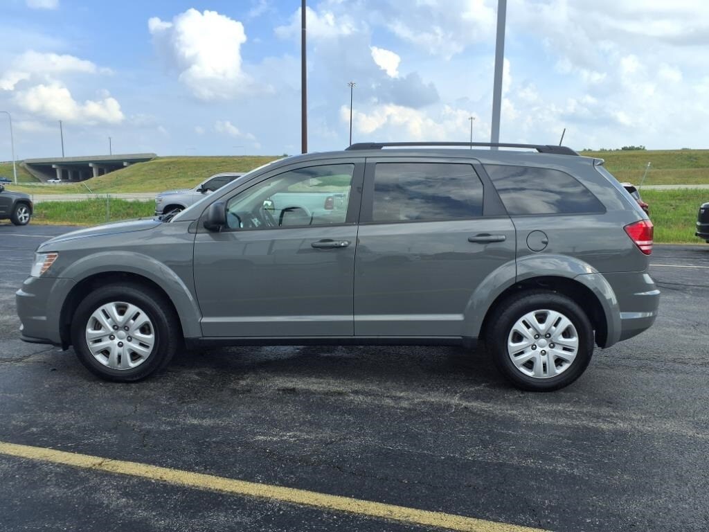 2020 Dodge Journey SE photo 3