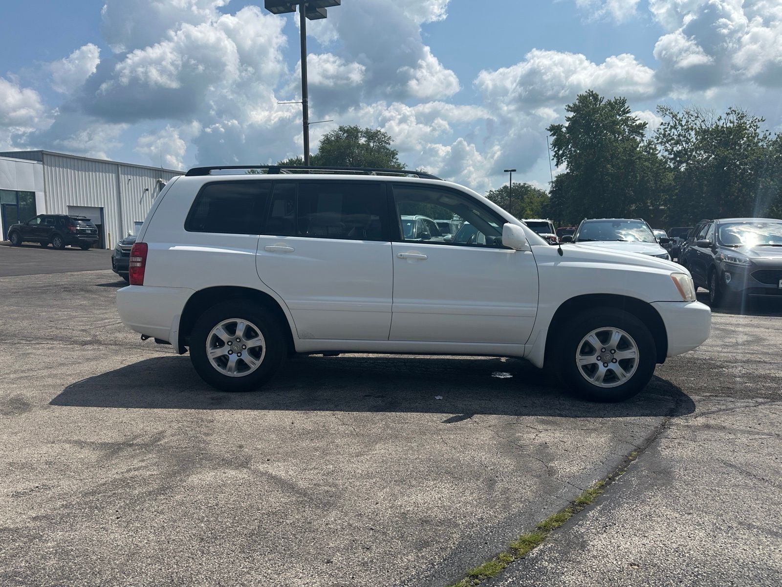 Used 2003 Toyota Highlander Base with VIN JTEHF21AX30134342 for sale in Manteno, IL