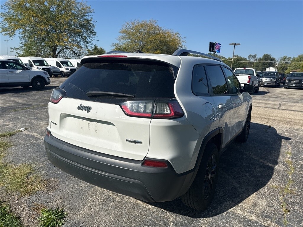 2020 Jeep Cherokee Latitude photo 2