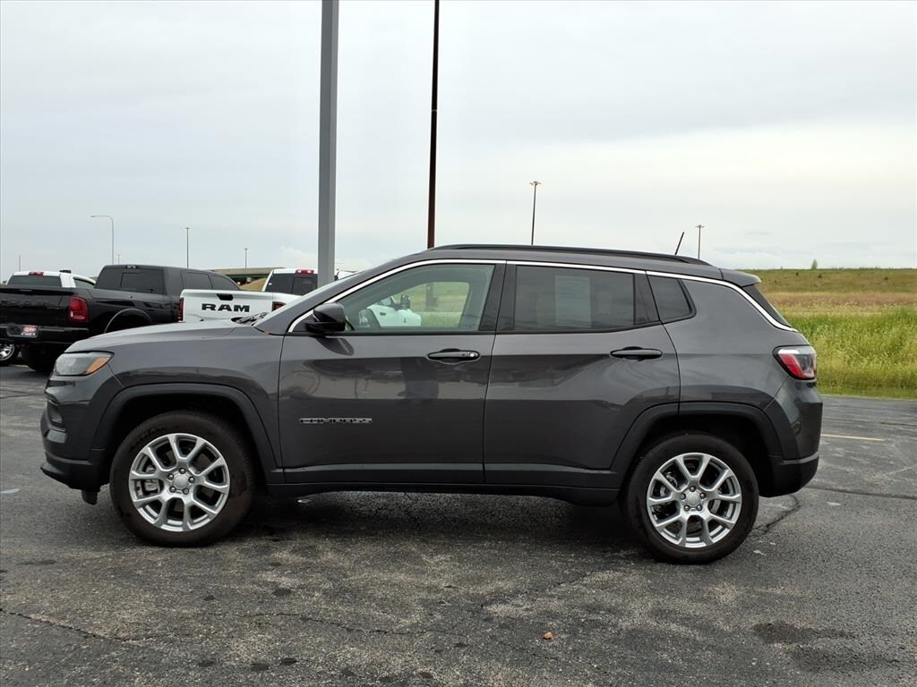 2024 Jeep Compass Latitude Lux Altitude photo 4