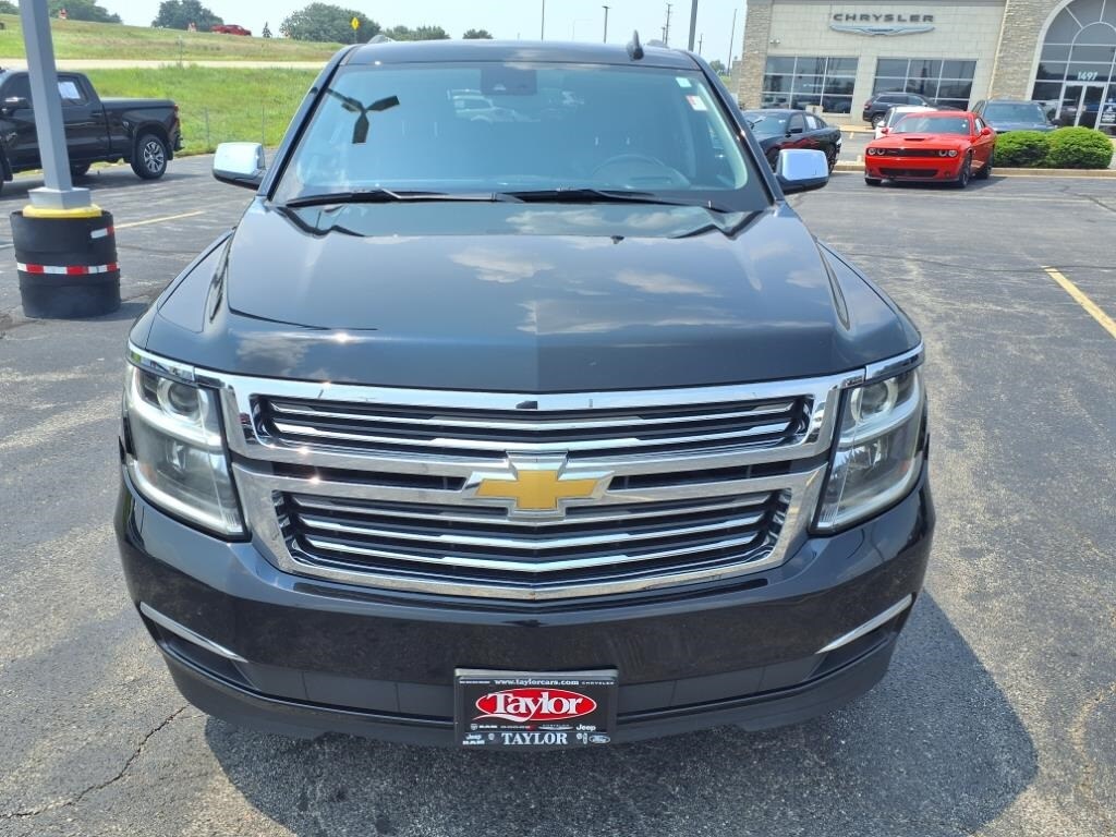2020 Chevrolet Suburban Premier photo 2