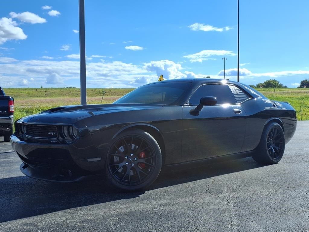 2010 Dodge Challenger SRT8 photo 3