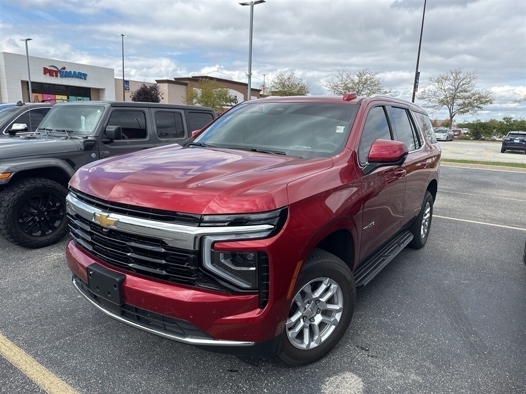2025 Chevrolet Tahoe LS photo 2