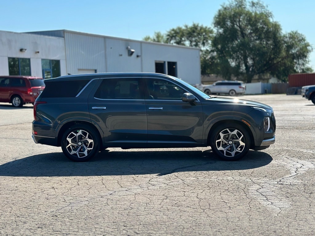 Used 2022 Hyundai Palisade Calligraphy with VIN KM8R7DHE3NU353922 for sale in Manteno, IL