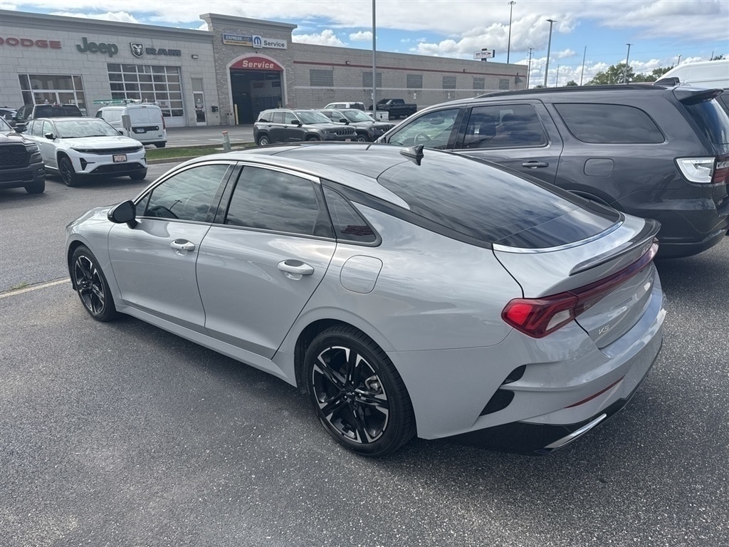2023 Kia K5 GT-Line photo 2