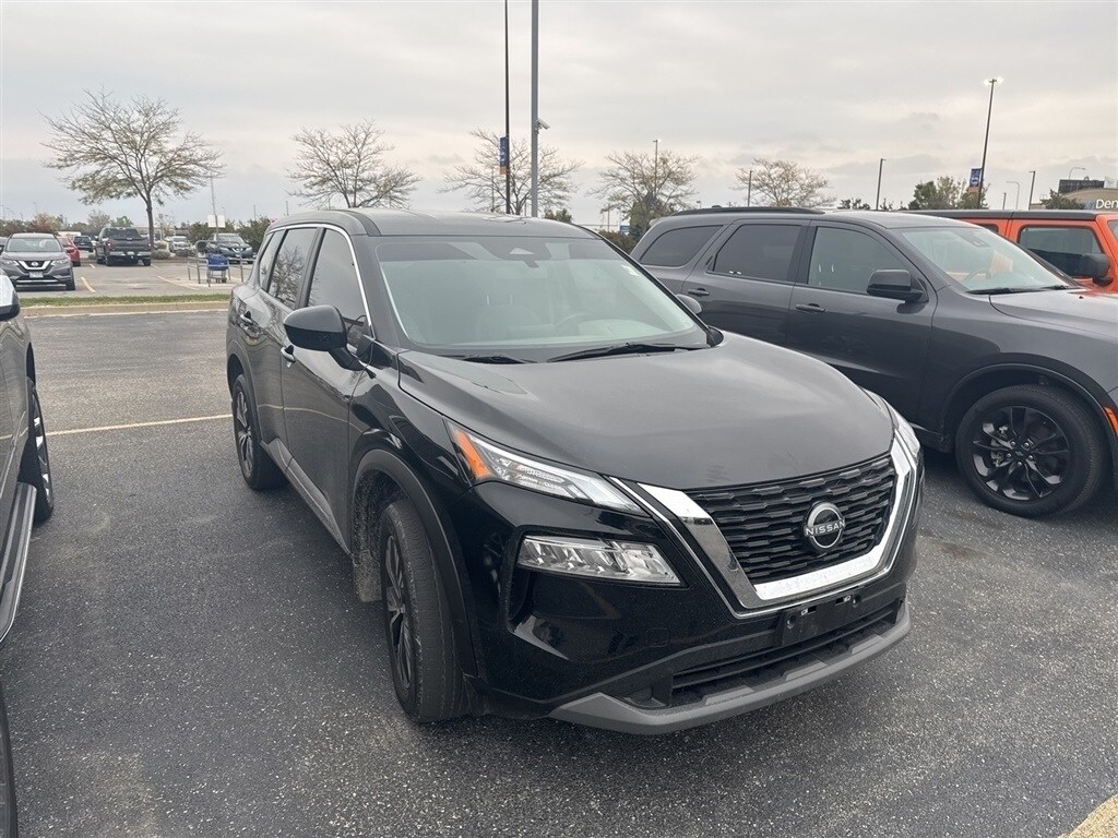 2023 Nissan Rogue SV photo 2