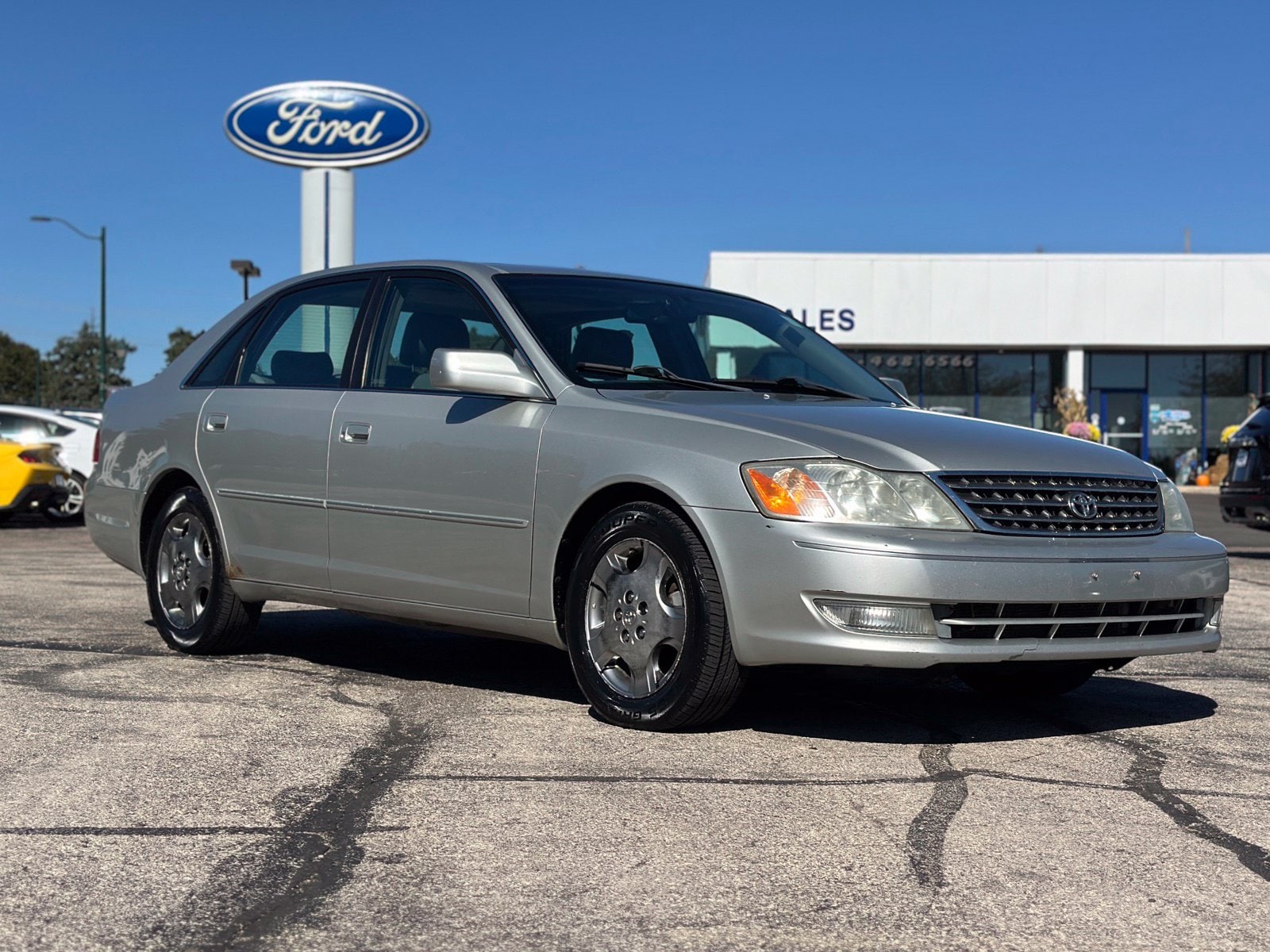 Used 2003 Toyota Avalon XLS with VIN 4T1BF28B53U301817 for sale in Manteno, IL
