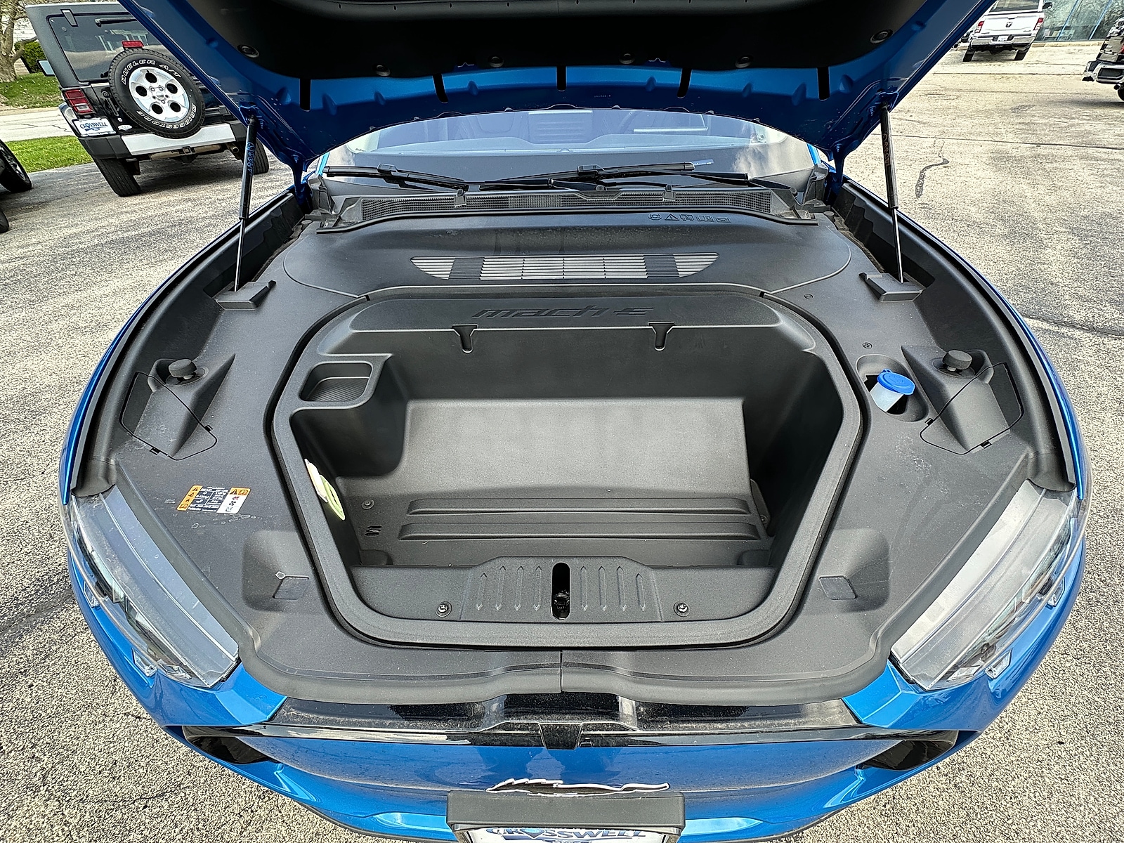 2025 Ford Mustang Mach-E Premium - Photo 36
