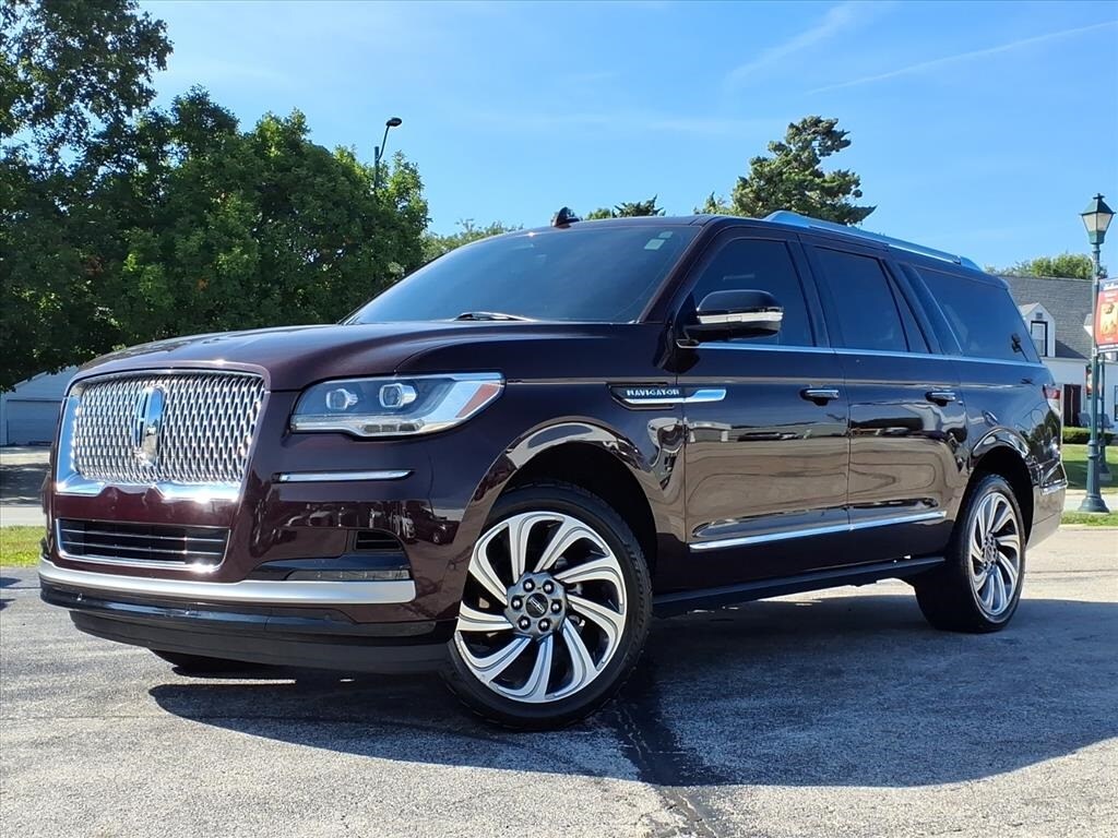 2024 Lincoln Navigator L Premiere photo 3