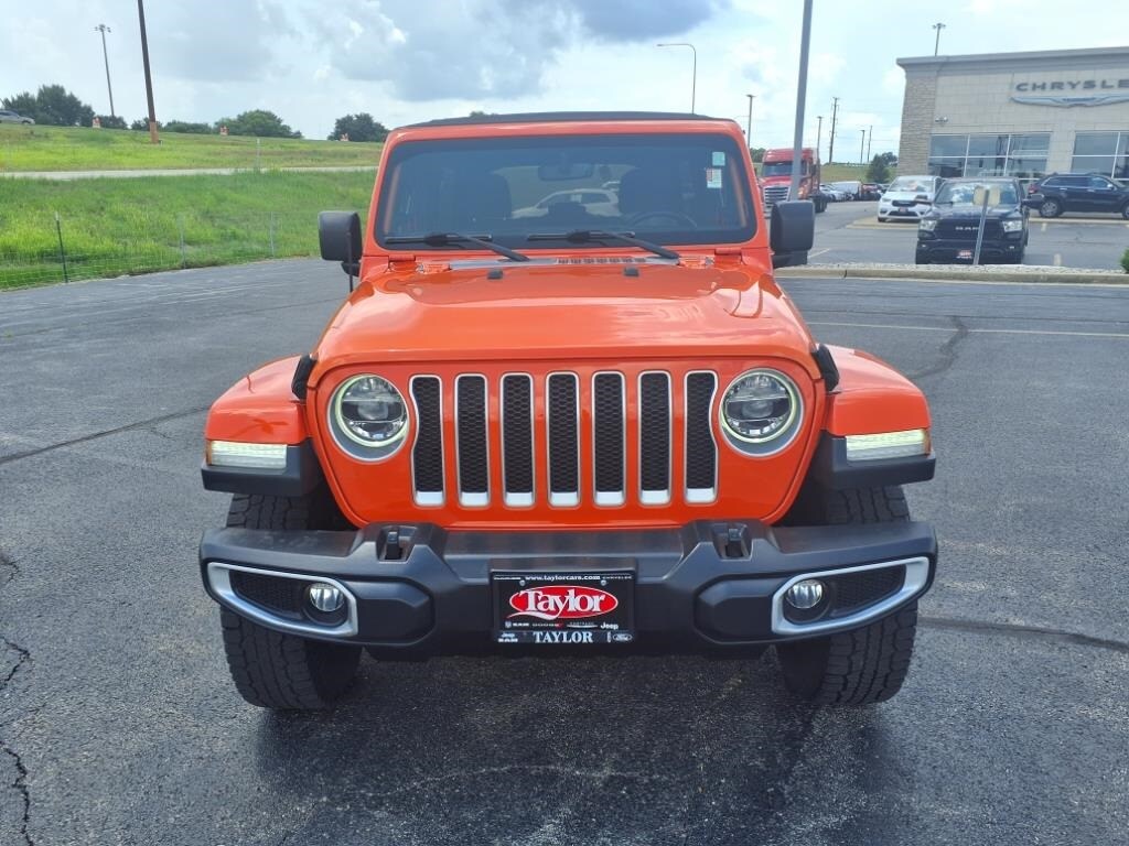 2018 Jeep Wrangler Unlimited Sahara photo 2