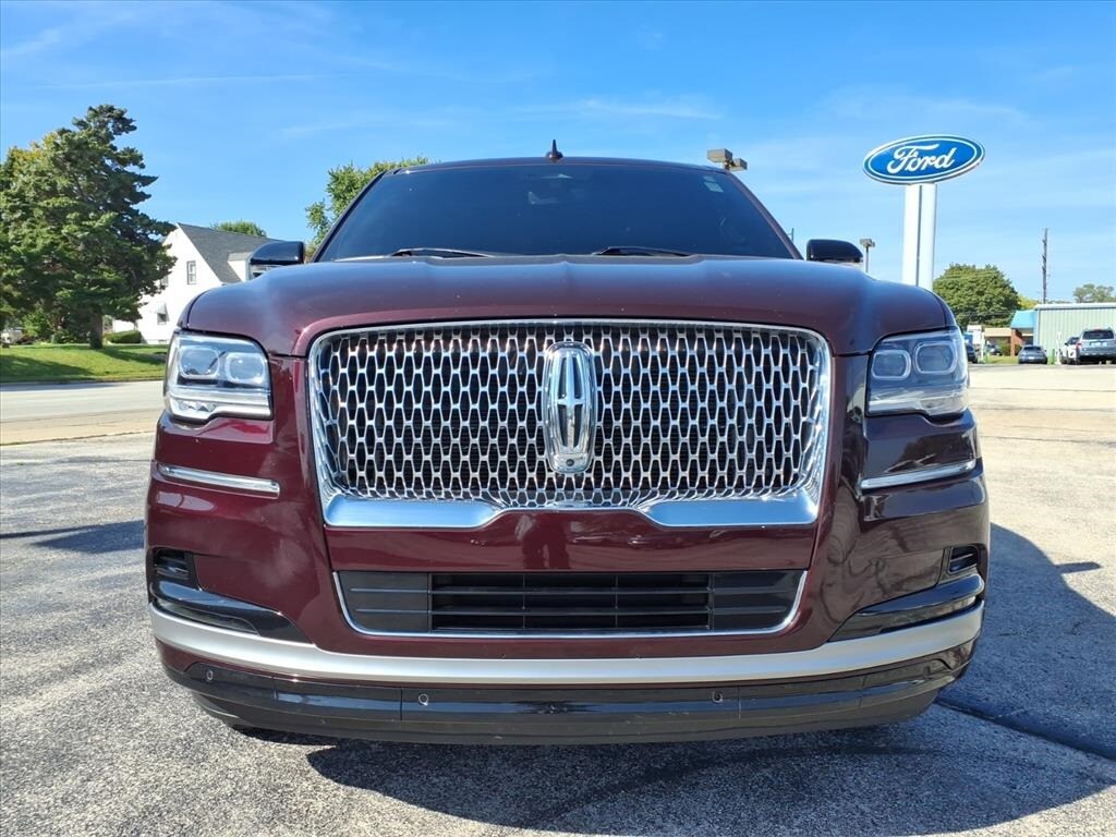 2024 Lincoln Navigator L Premiere photo 2