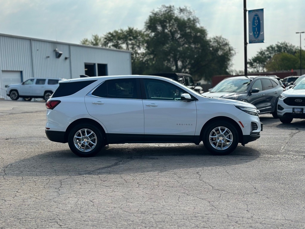 Used 2022 Chevrolet Equinox LT with VIN 3GNAXKEV8NL106827 for sale in Manteno, IL