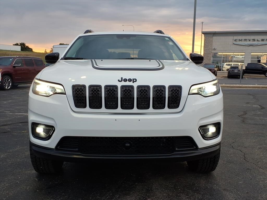 2022 Jeep Cherokee Latitude photo 2