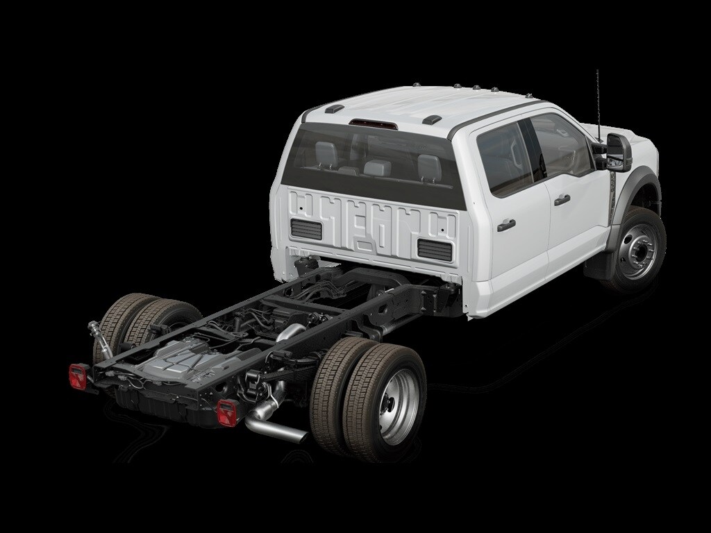 2024 Ford F-550 photo 3