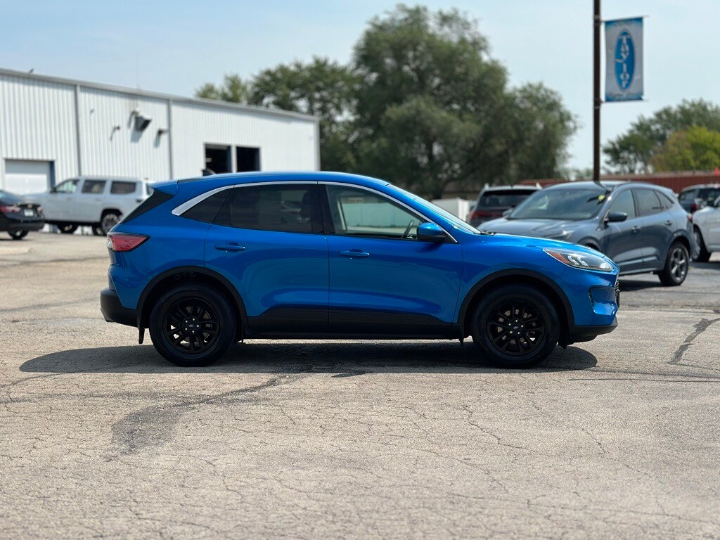 Used 2021 Ford Escape SE with VIN 1FMCU9G61MUA21160 for sale in Manteno, IL