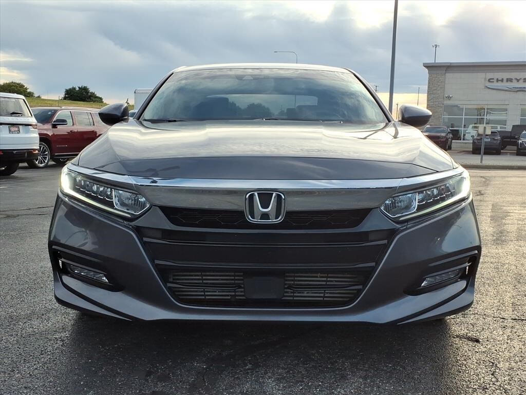 2020 Honda Accord EX photo 2