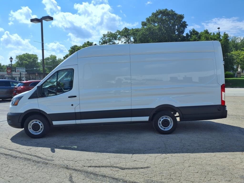 2024 Ford Transit photo 2