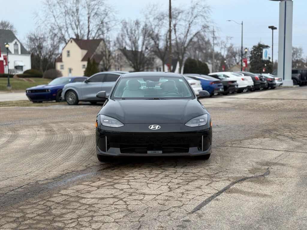 2024 Hyundai Ioniq 6 SEL photo 3