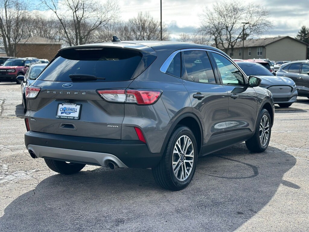 2022 Ford Escape SEL photo 3