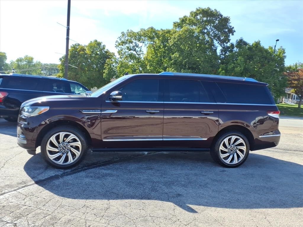 2024 Lincoln Navigator L Premiere photo 4