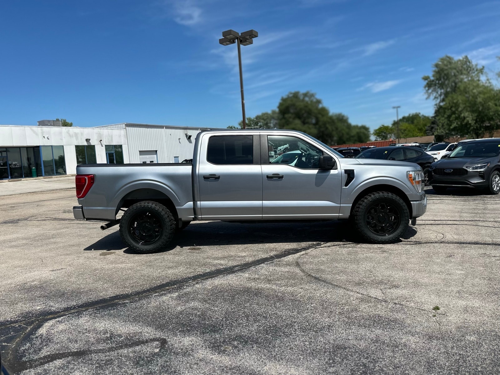 Used 2022 Ford F-150 XLT with VIN 1FTFW1E54NFC05019 for sale in Manteno, IL