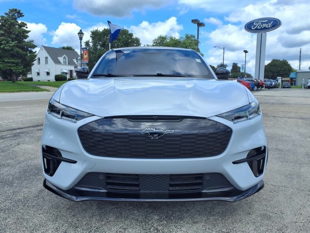 2023 Ford Mustang Mach-E GT photo 2