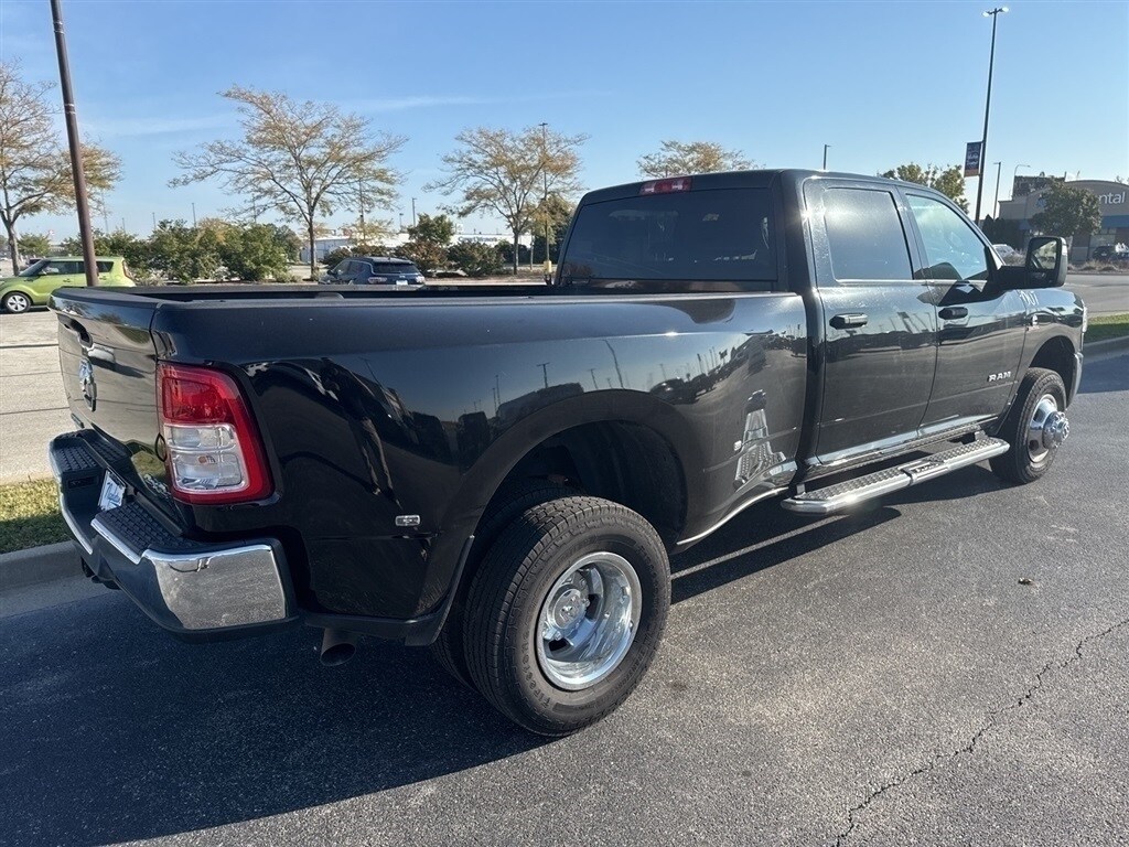 2023 Ram 3500 Big Horn photo 3