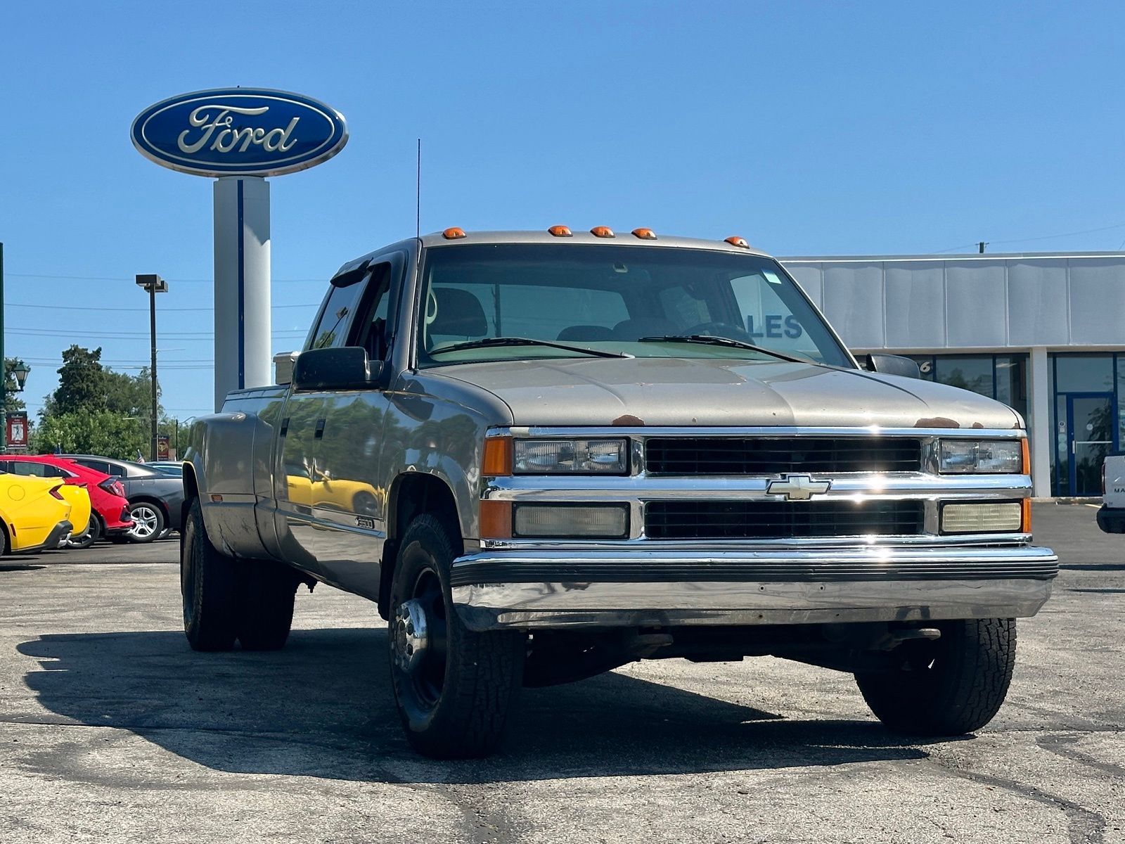 1GCHC33J7XF074782