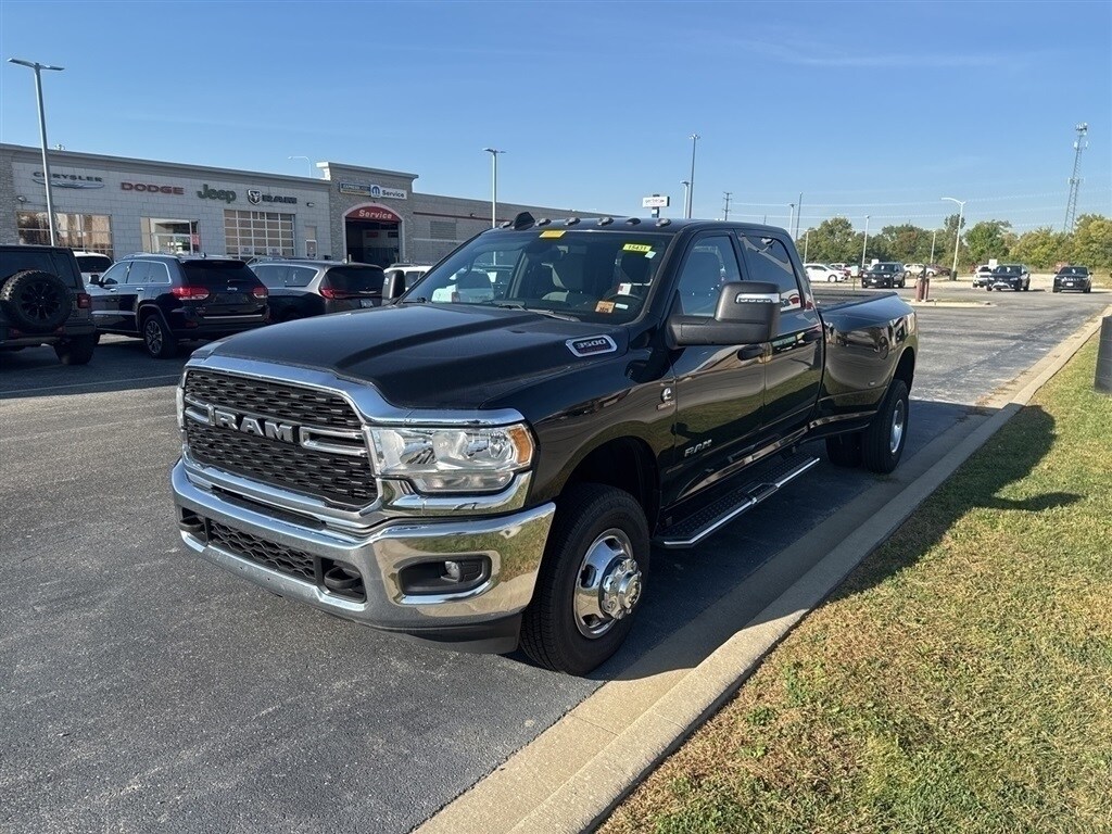 2023 Ram 3500 Big Horn photo 2