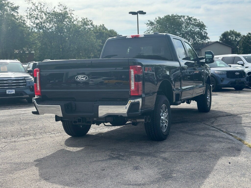 New 2027 Ford F-250SD Lariat Truck