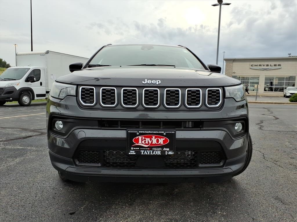 2024 Jeep Compass Latitude Lux Altitude photo 2