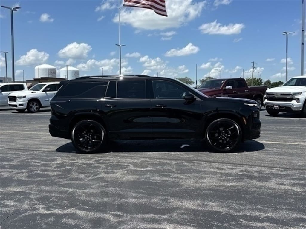 Used 2024 Chevrolet Traverse RS SUV