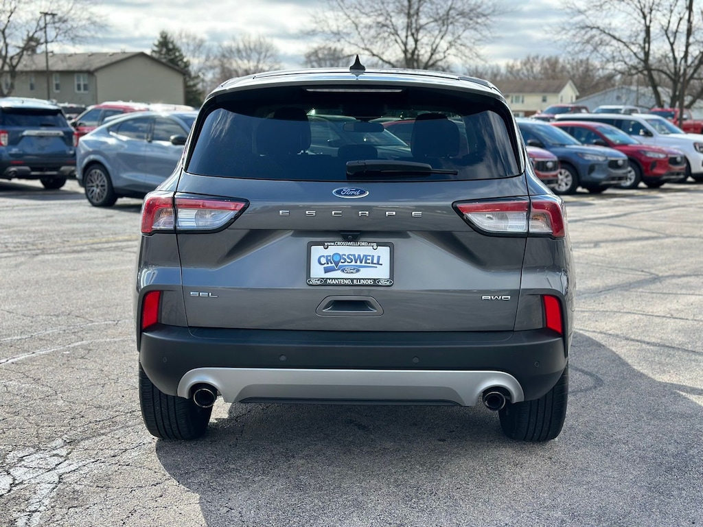 2022 Ford Escape SEL photo 4