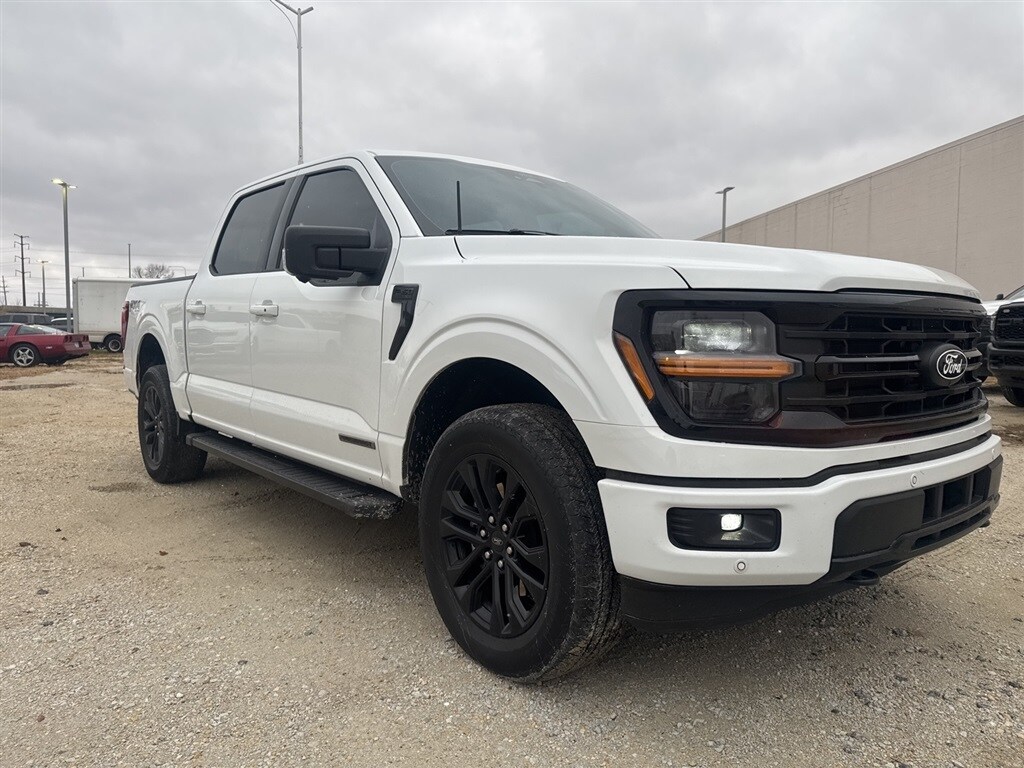 2024 Ford F-150 XLT photo 3