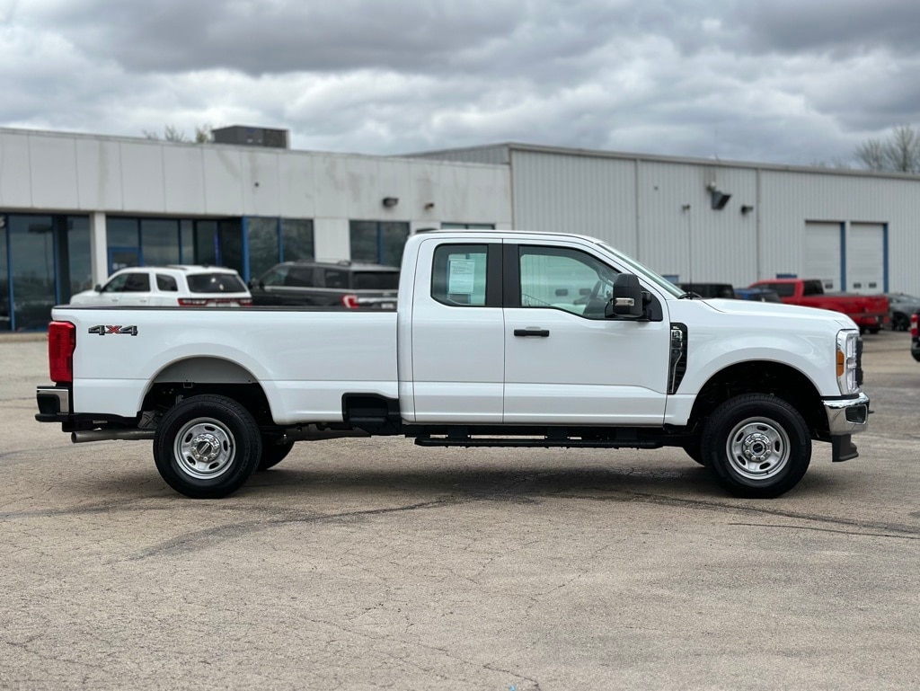 Used 2023 Ford F-350 Super Duty XL with VIN 1FT8X3BA1PEE21115 for sale in Manteno, IL