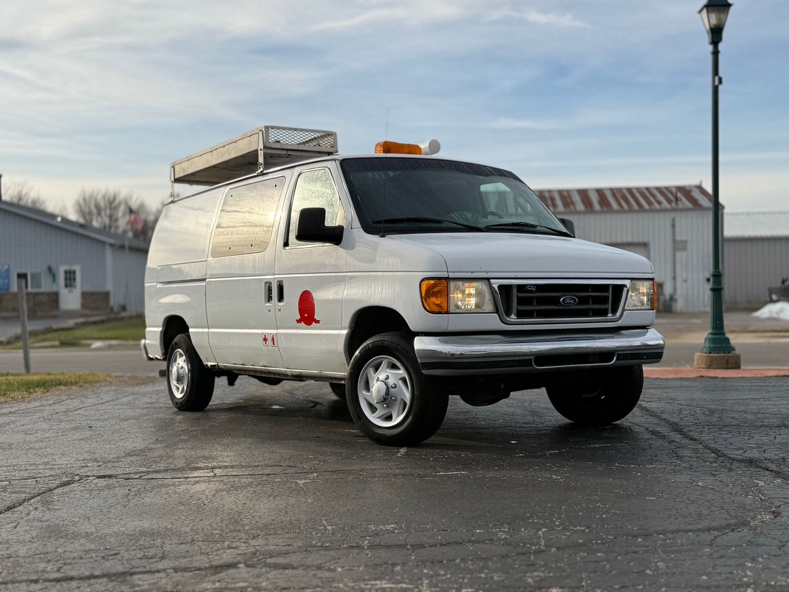 2006 Ford Econoline Van Commercial's photo