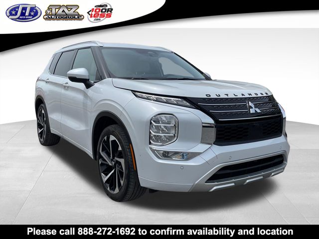 2024 Mitsubishi Outlander SEL 2WD's photo