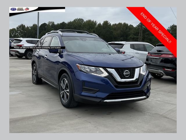 2020 Nissan Rogue SV's photo