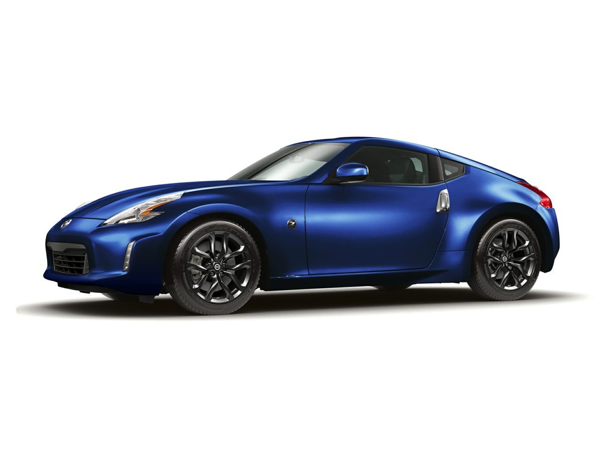2017 Nissan 370Z Coupe Touring's photo