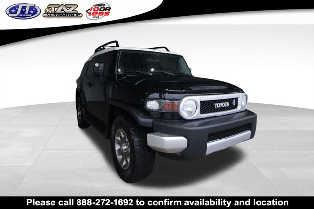 2013 Toyota FJ Cruiser Base's photo